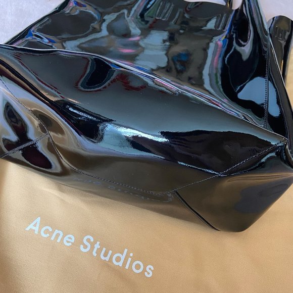 NEW Acne Studios black Baker large patent leather tote w/ strap - Picture 4 of 9